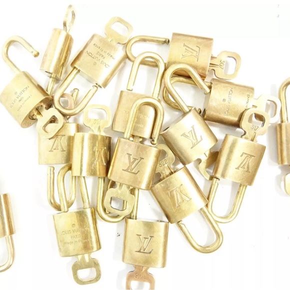 Louis Vuitton Lock (with or without Key) Authentic Lock with customized sparkle - Picture 4 of 7